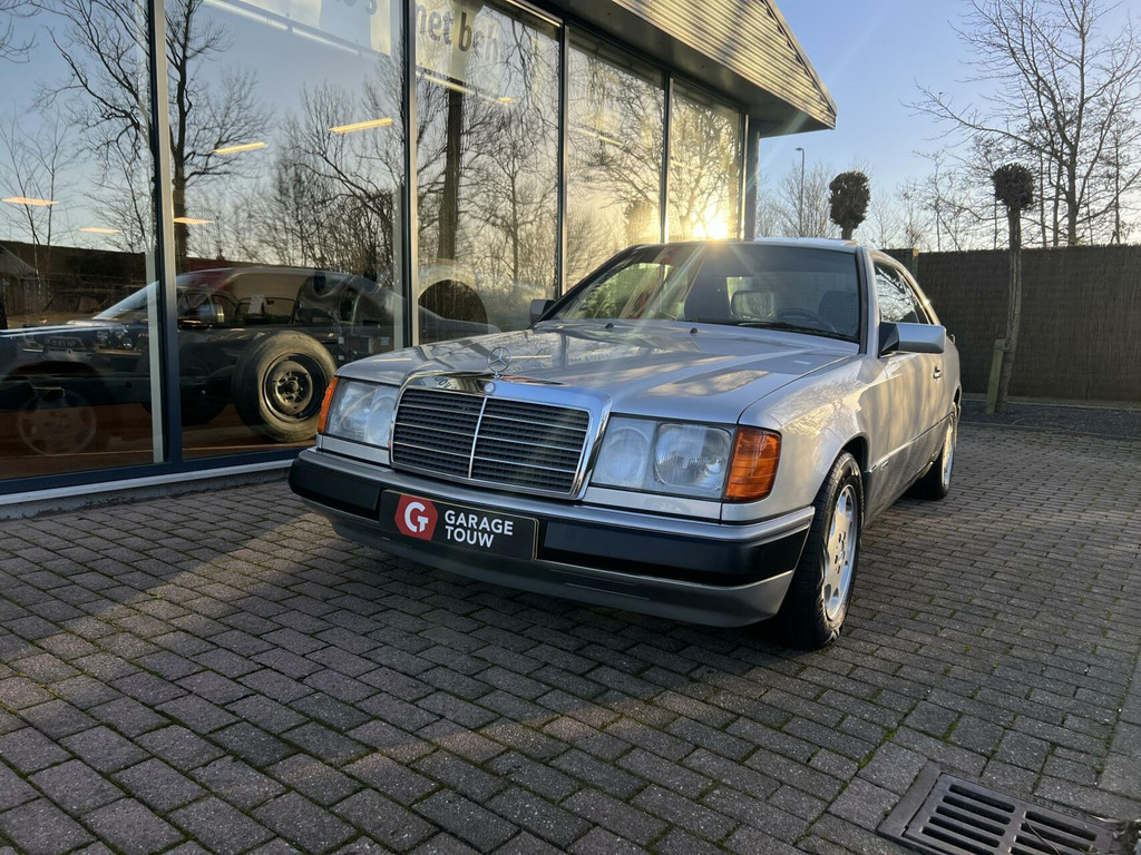 36929253 2 Mercedes-Benz 200-500 230 CE Sportline in nieuwstaat